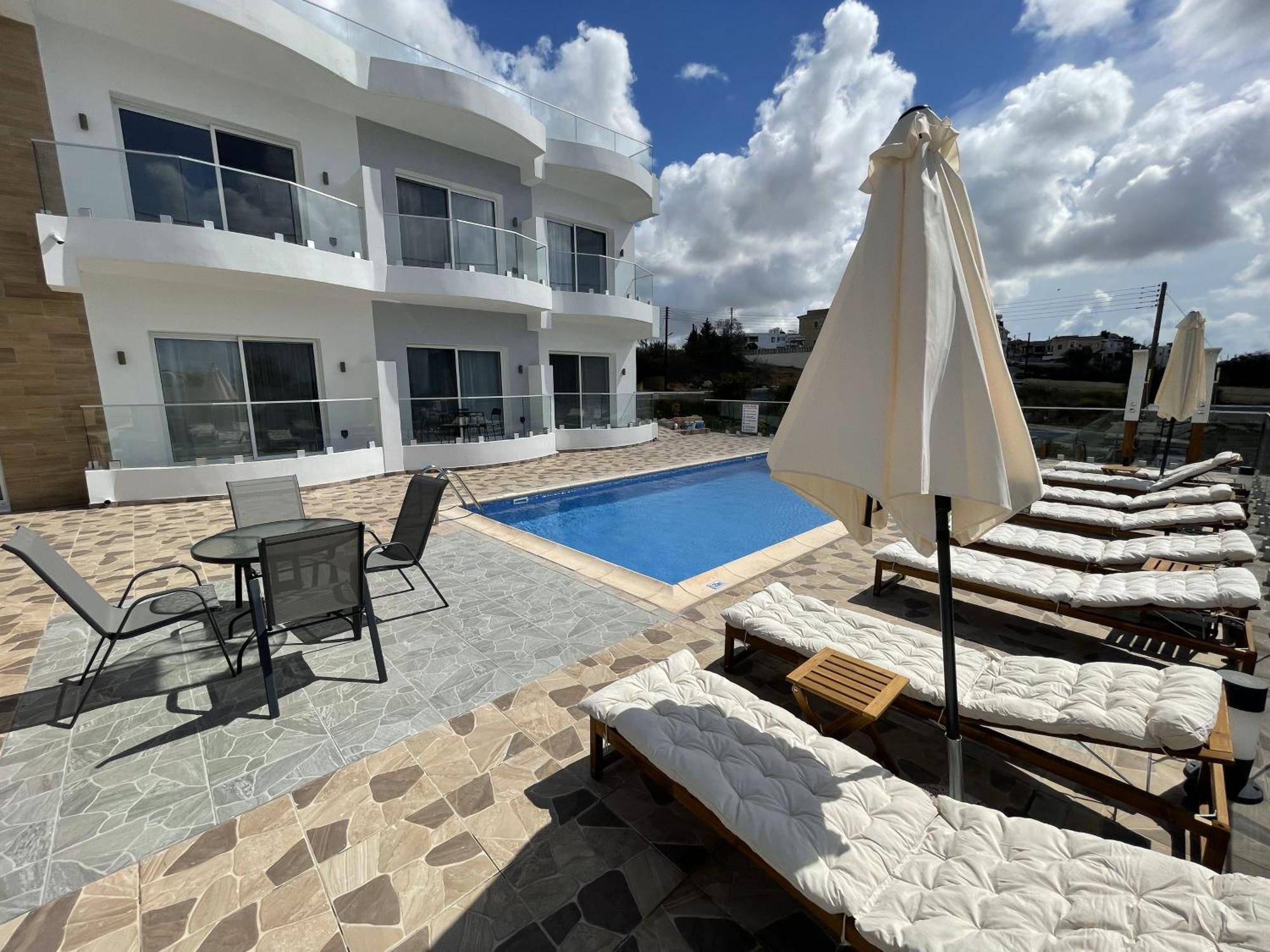 Arf Apartments - With Jacuzzi At The Complex Emba 외부 사진
