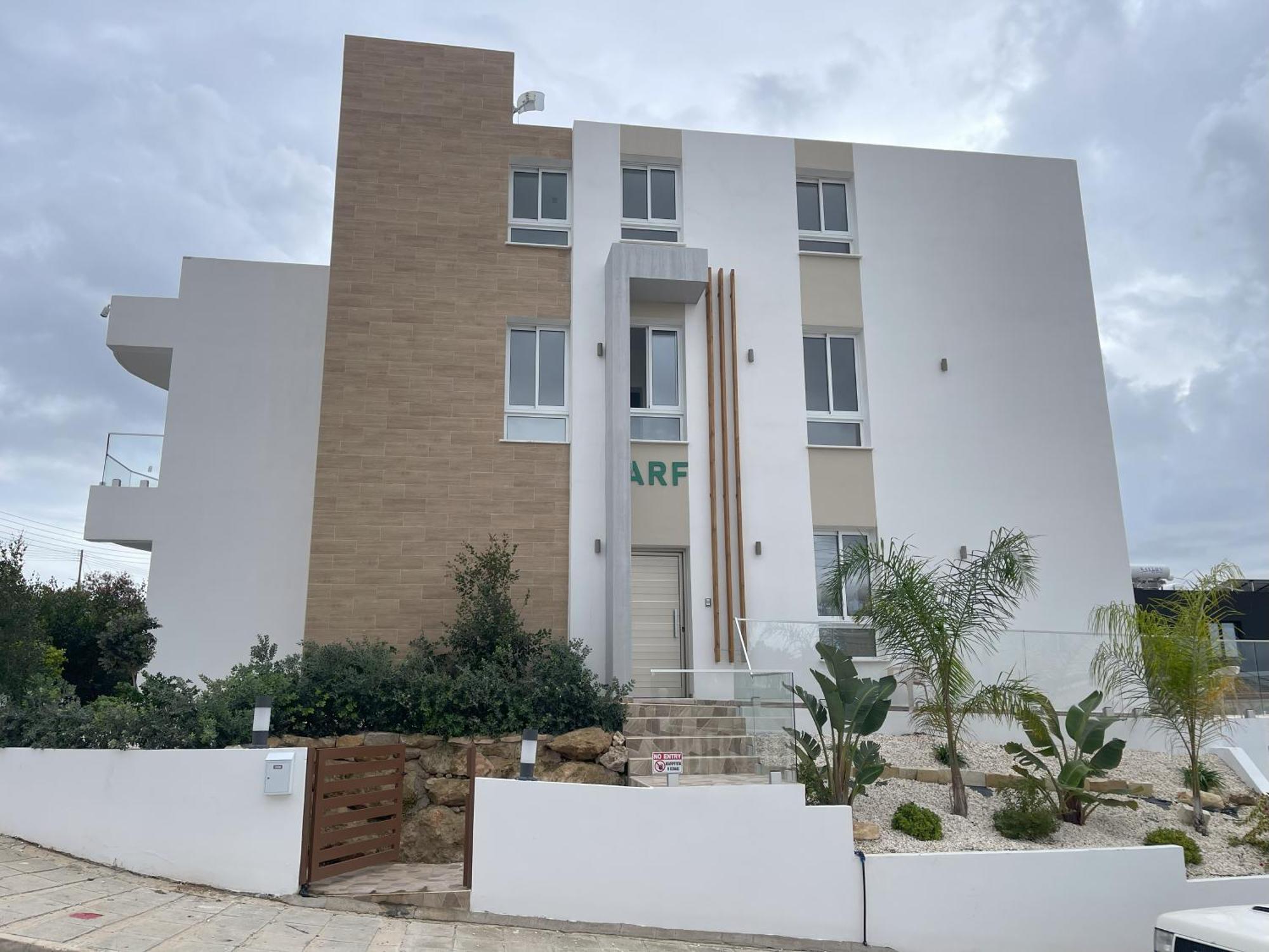Arf Apartments - With Jacuzzi At The Complex Emba 외부 사진